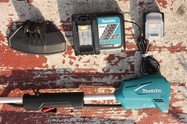 マキタ 充電式草刈機 MUR142UD買取詳細 マキタ 充電式草刈機 MUR142UD買取詳細