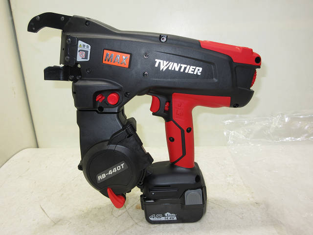 MAX 鉄筋結束機 リバータイア RB-440T-B2C/1440A高価買い取り致しました。 MAX 鉄筋結束機 リバータイア RB-440T-B2C/1440A高価買い取り致しました。