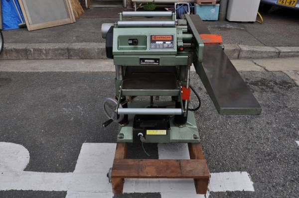 大工道具・日立 自動昇降付自動かんな盤 P100FA1 大工道具・日立 自動昇降付自動かんな盤 P100FA1